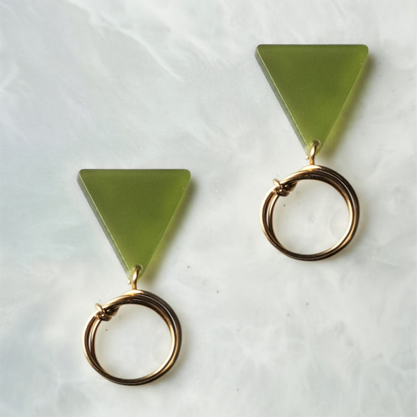 Green acrylic and gold vermeil hoop deco earrings