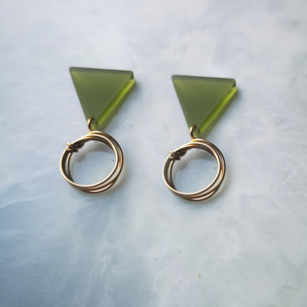 Green acrylic and gold vermeil hoop deco earrings